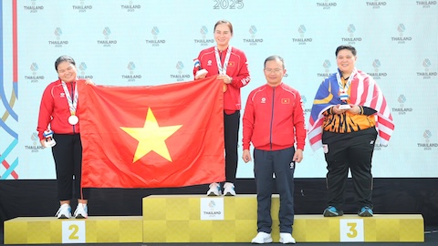 Trịnh Thu Vinh giành cú đúp HCV cá nhân tại SEA Games 33